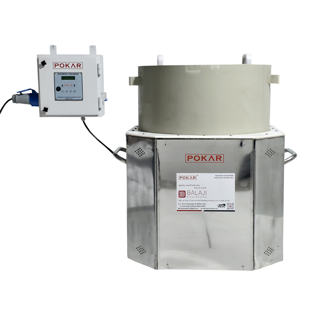 MAGNETIC FINISHING MACHINE WITH WALL PANEL